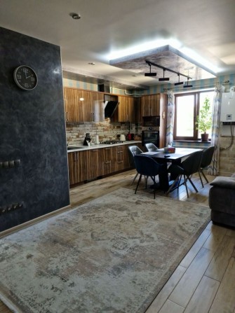 Продам ексклюзивную   квартиру с дизайнерским  проектом в Новострое - фото 1