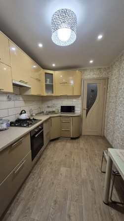 Продам 3к.кв. м. Самар з ремонтом і меблями - фото 1