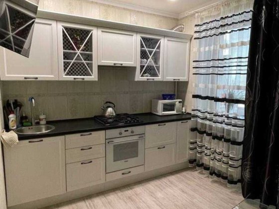 Продаётся 1 комнатная квартира с ремонтом в центре Слов'янськ