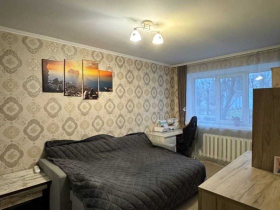 Продається однокімнатна квартира, 30 кв. м, 1-й поверх, район Дружба. Старокостянтинів