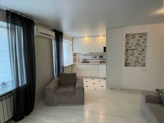 Продается 3-х комнатная квартира в Центре. Состояние Люкс. Слов'янськ