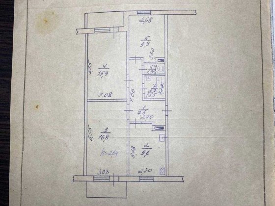 Продам 3-х кімнатну квартиру 65.8кв.м.Присутній торг. Старокостянтинів