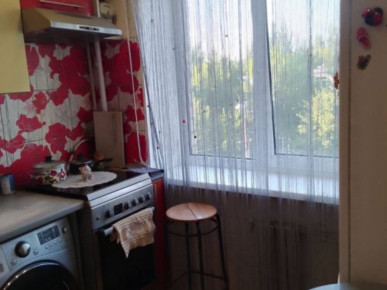 Продам 2 х комнатную квартиру с гаражом  и дачей у реки Слов'янськ