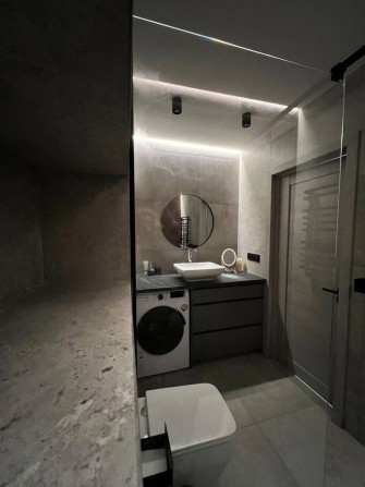 Продається квартира з євроремонтом у центрі міста! - фото 1