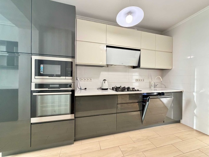 Продам 1 кімнатну квартиру 57.3 м² у Стрию ЖК Затишок вул Сірка - фото 1