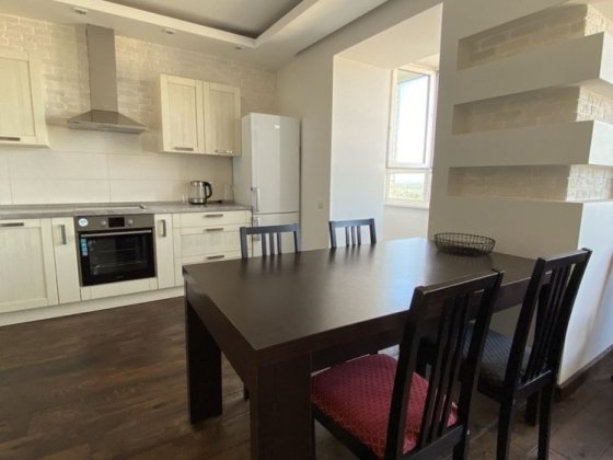 1-но Будівельників 14 + тех поверх в оренді Новая Украинка