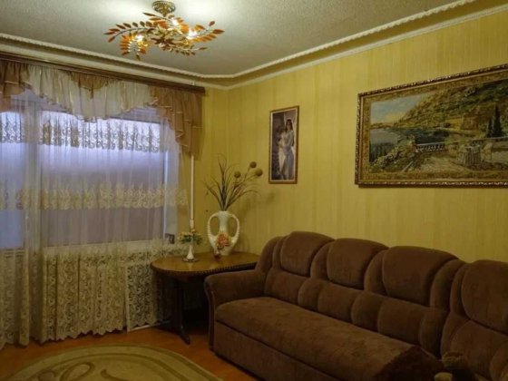 Продается 2-комнатная квартира в Центре Славянск