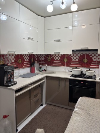 Продається 2-х кімнатна квартира з ремонтом в районі Осташівки! - фото 1