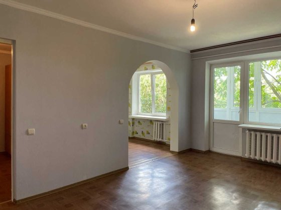 Продається 3-кімн квартира 4 поверх на вул.Гетьманській поряд з Тищика Умань