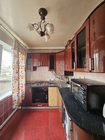 4-кімнатна квартира, на Артема - фото 1