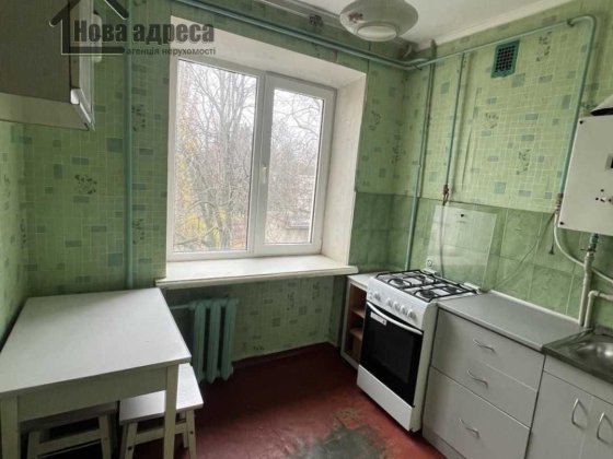 Продається 2 кімнатна квартира, район 3 школи, м. Умань Умань