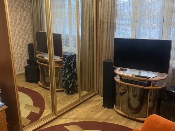 Продам 1ком центр,ул.Мира Павлоград