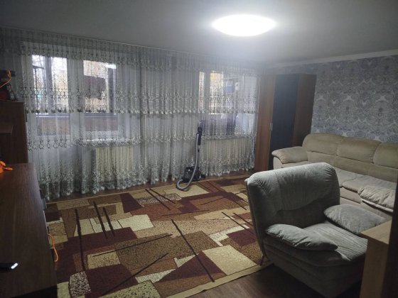 Продам 4-х комнатную квартиру в девятиэтажном доме на ПЗТО Павлоград