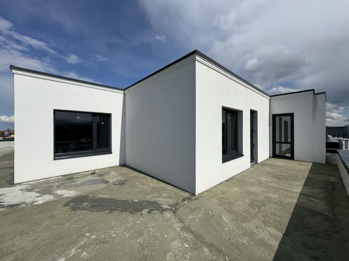 Продається 3-х кімнатна квартира з терасою - фото 1