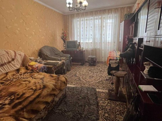 Продается 2-комнатная квартира на Артема Славянск