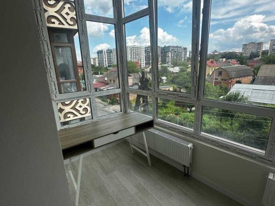 Простора 2-кімнатна квартира в Центрі міста Хмельницький