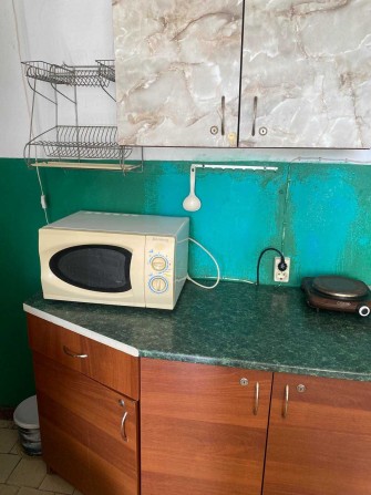 Велика, простора, кімната в гуртожитку, все залишається, супер варіант - фото 1