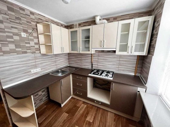 Продам 1 комнатную квартиру в отличном состоянии Чугуев