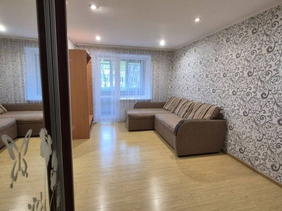 Продам 1-кім квартиру на другому поверсі Шептицкий