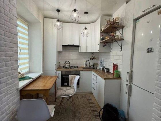 Продаж 3-х кім по Шевченка район ринку Шептицький