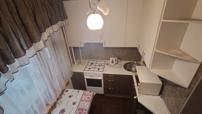 Продаж 2 кімнатної квартири з автономним опаленням в центрі Чугуєва - фото 1