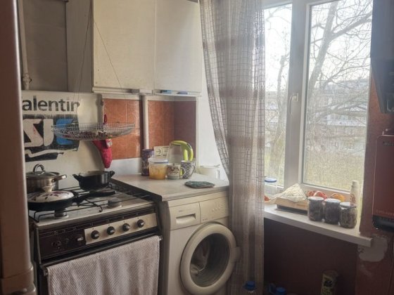 Продаж 2 кім квартири на 3 повері Шептицький