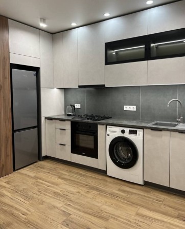 Продам 1к квартиру в новобудові з ремонтом - фото 1