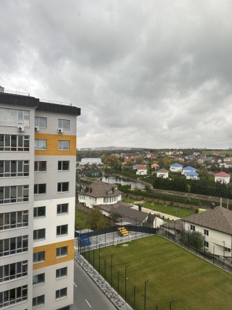 ПРИГОЛОШЛИВИЙ ВИГЛЯД в 1к квартирі у ЖК Щасливий! - фото 1