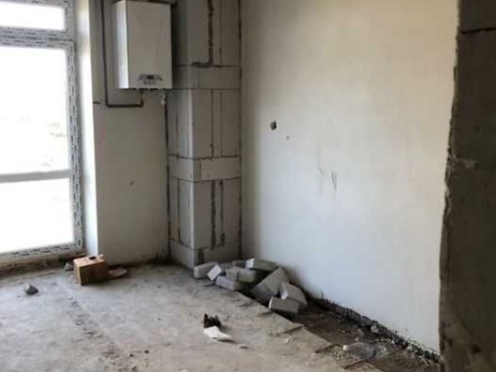 Терміново! Терміново! Одно кімнатна в зданому будинку, низ ринку Хмельницкий