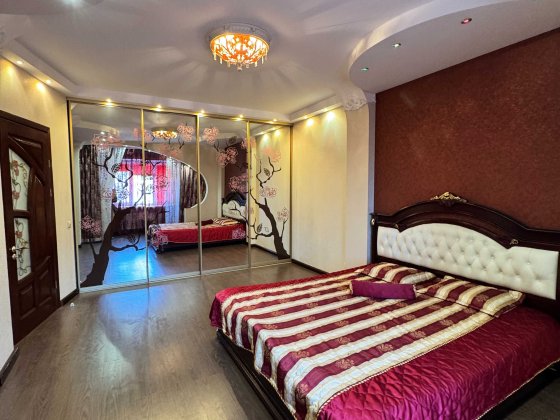 Продаж 3 кімнатної квартири Центр Хмельницкий