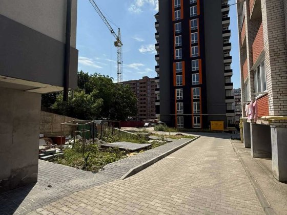 1к , південно -захід Хмельницкий