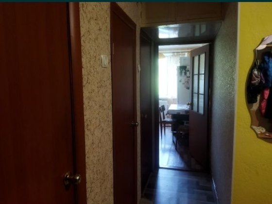 Обміняю двокімнатну квартиу з нашою доплатою на будинок або трохкімнат Бар