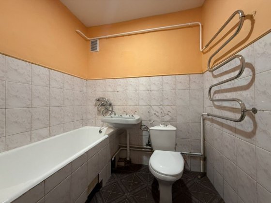 Продаж 1-кімнатної квартири з косметичним ремонтом, АГВ,хоз.приміщення Агрономічне