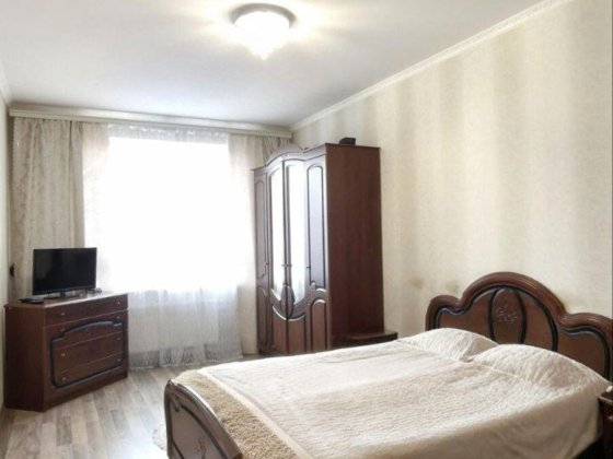 2к з великим балконом, двостороння. Мінімальне оформлення 41501 Хмельницкий