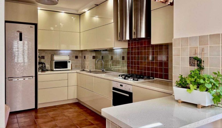 Простора 3-кімнатна квартира на Виставці - фото 1