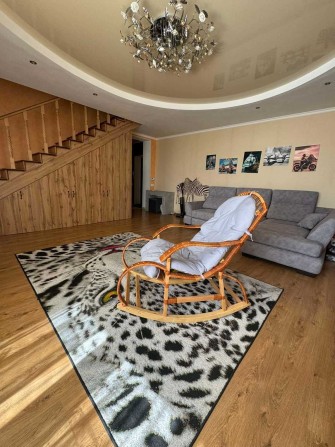 ШОК ціна за м.кв. Дворівнева 4-кімнатна квартира з ремонтом! Виставка! - фото 1