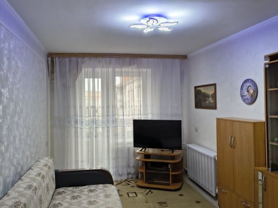 Продається 2-х кімнатна квартира Ладыжин