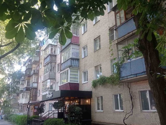 1 кім Виствка(медтехніка) 42кв.м крутий варіант під ремонт,цегла Хмельницкий