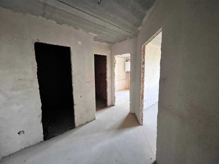 Простора квартира новобудова. - фото 1