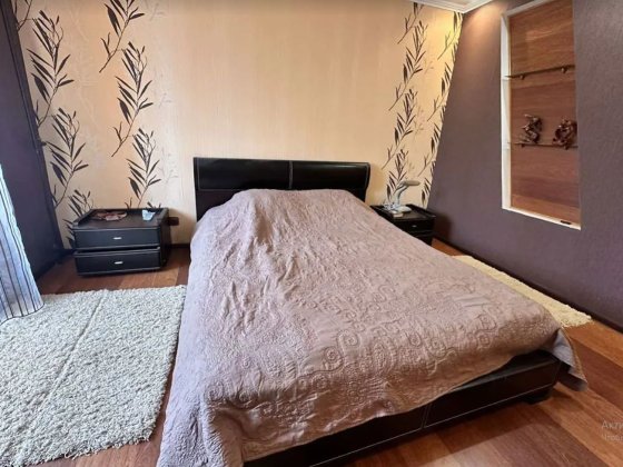 Простора 3-кімнатна квартира у центрі Хмельницького Хмельницкий