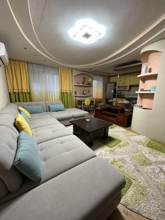 Продається трикімнатна квартира в Центрі міста! - фото 1