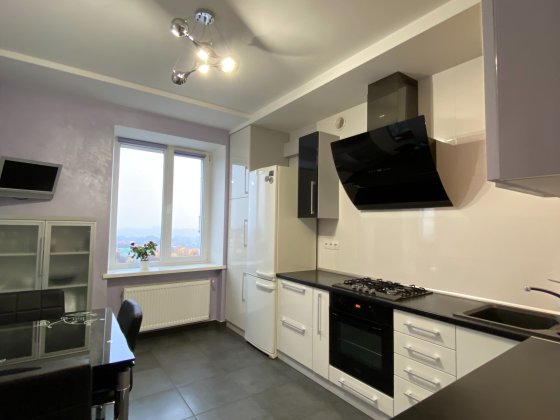 Трикімнатна новобудова! Євроремонт! Озерна! Хмельницкий