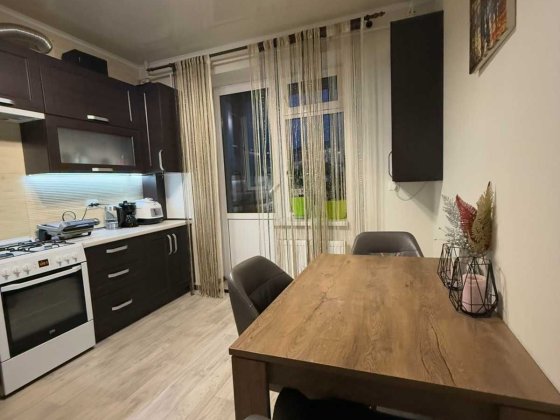 Продам квартиру в прекрасному місці - біля ТЦ " Агора " , ід: 41601 Хмельницкий