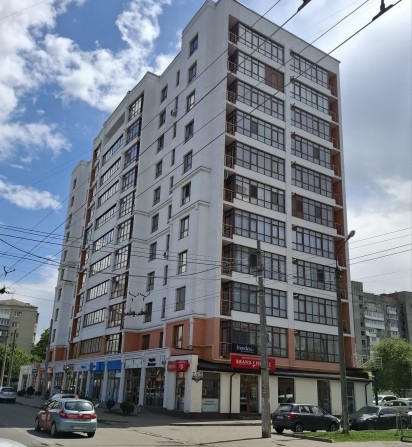 Продам 3к квартиру в Центрі - фото 1