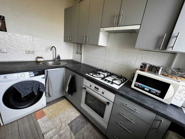 37353 1 кімнатна хороший ремонт Південний Захід 32м2 - фото 1