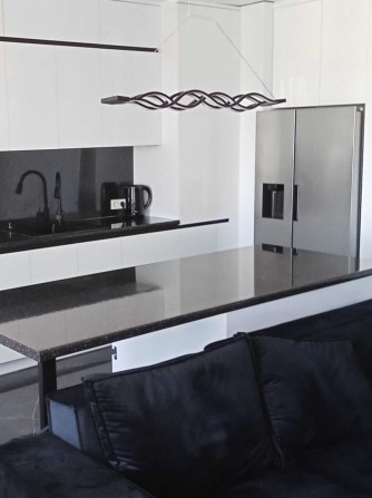 Терміново! Трикімнатна новобудова з ремонтом! - фото 1