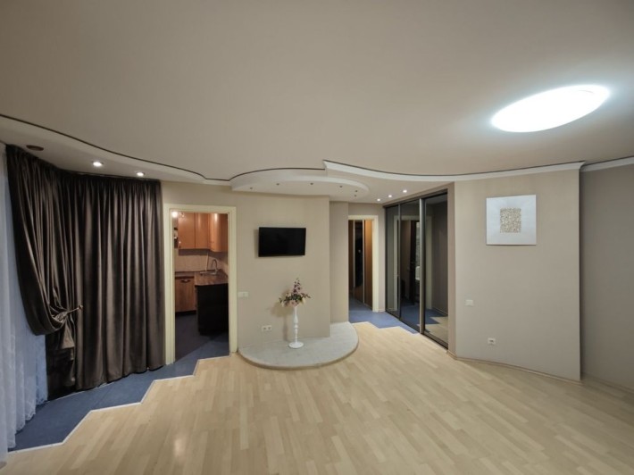 2к квартира з дизайн-проектом, та власним підвалом - фото 1