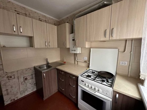 Продаж 1 к.кв, цегла, не кутова, 2/5 поверх, 31 кв.м.ktr Хмельницкий