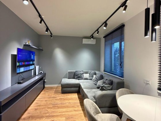 Продам 3 кімнатну квартиру з ремонтом в новобудові Слобожанське