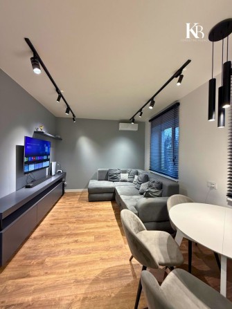 Продам 3 кімнатну квартиру з ремонтом в новобудові - фото 1